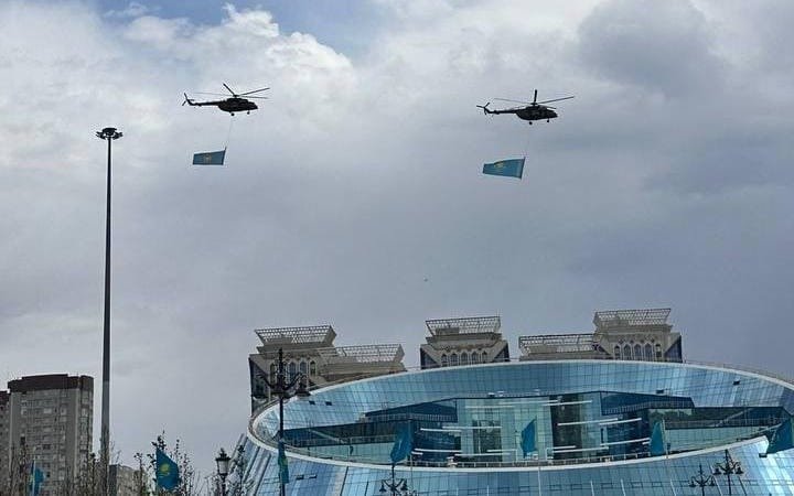 военные репетируют торжественное шествие к юбилею Победы п