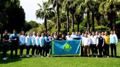 Team Kazakhstan clinches 5th medal at Youth World Weightlifting Championships