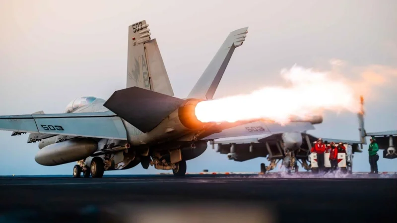 Йеменские хуситы сообщают о 10 ночных ударах США по Сане и ее окрестностям