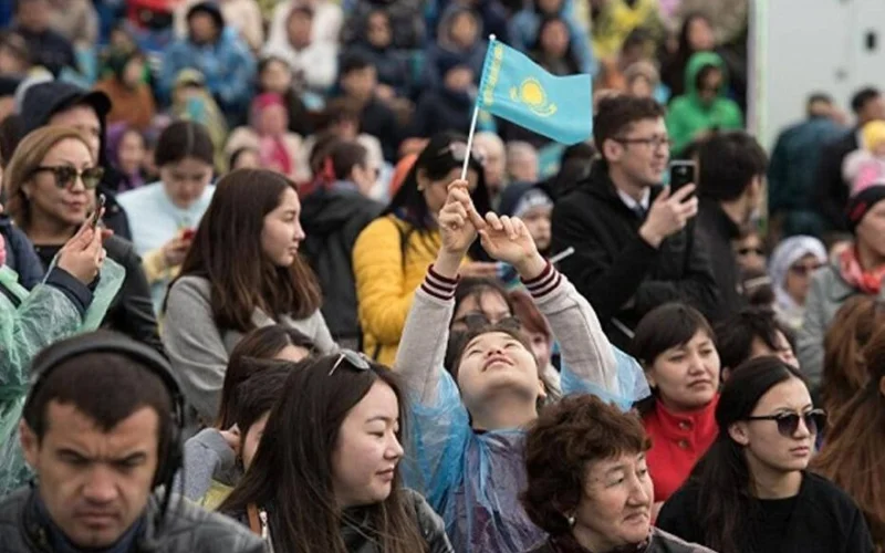 У 84,6% казахстанской молодежи — высокий уровень доверия к Президенту — КИСИ