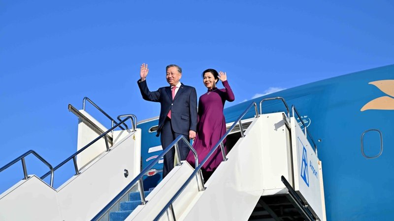 Президент Вьетнам Коммунистік партиясы Орталық Комитетінің Бас хатшысын қарсы алды Президент Вьетнам Коммунистік партиясы Орталық Комитетінің Бас хатшысын қарсы алды