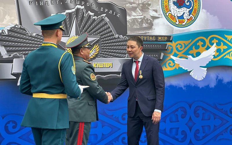 Алматының 28 панфиловшылар саябағында ашық аспан астындағы музей ашылды Алматының 28 панфиловшылар саябағында ашық аспан астындағы музей ашылды