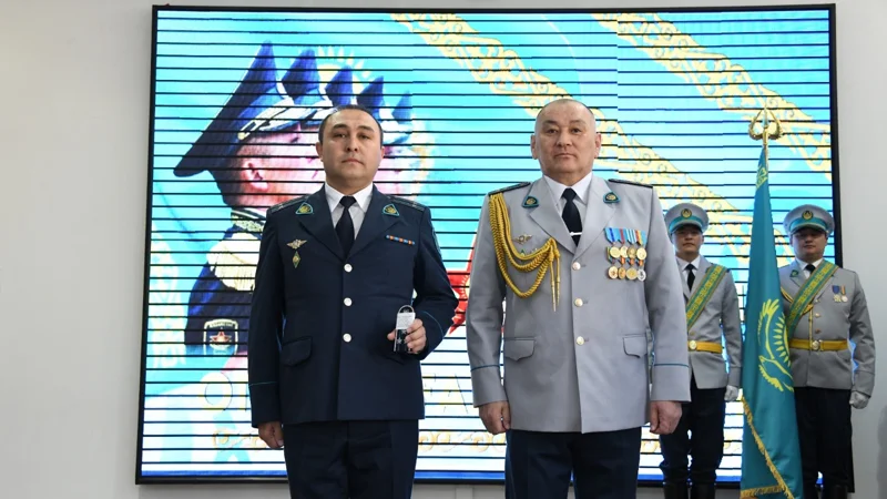 Более 120 полицейских наградили в преддверии 80-летия Победы в Караганде