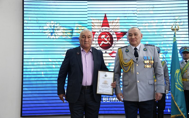 Более 120 полицейских наградили в преддверии 80-летия Победы в Караганде Более 120 полицейских наградили в преддверии 80-летия Победы в Караганде