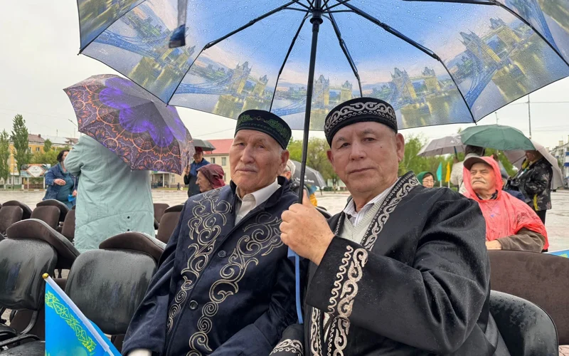 Знак уважения к истории и героям Отечества: в Рудном открыли экспозицию государственных символов