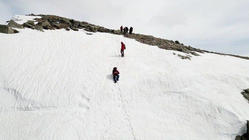 Kazakh rescuers ascend Tri Brata mountain in East Kazakhstan Kazakh rescuers ascend Tri Brata mountain in East Kazakhstan