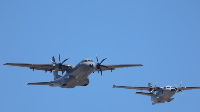 L-140 ұшақ