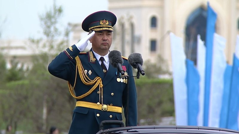 главнокомандующий Сухопутными войсками ВС Казахстана генерал-майор Мереке Кушекбаев. главнокомандующий Сухопутными войсками ВС Казахстана генерал-майор Мереке Кушекбаев.