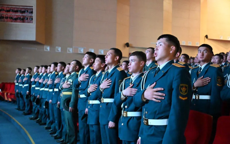 Жители Шымкента наблюдали за военным парадом в Астане в прямом эфире