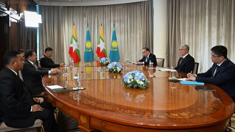 Президент Касым-Жомарт Токаев провел встречу с Премьер-министром Мьянмы Мин Аун Хлайном