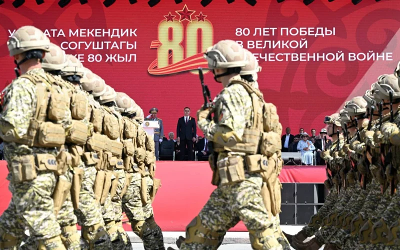 В Кыргызстане повысят зарплату военнослужащим