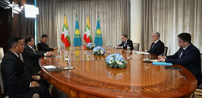 Президент Қасым-Жомарт Тоқаев Мьянма Премьер-министрі Мин Аун Хлайнмен кездесті 