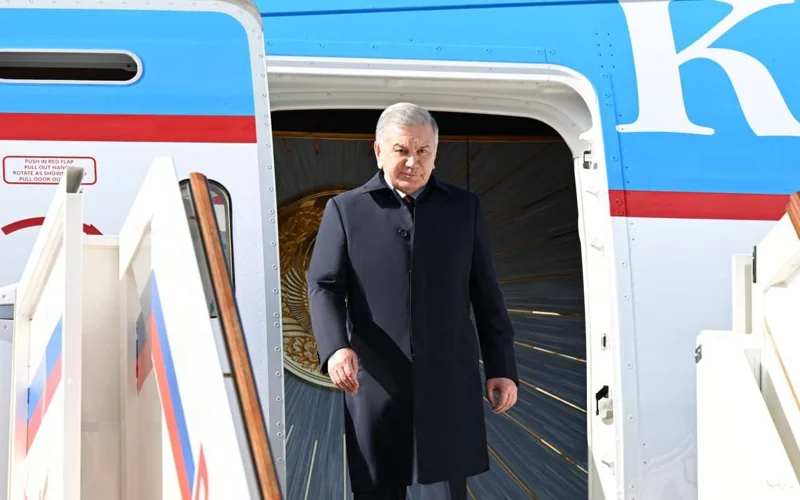 Шавкат Мирзиёев Жеңістің 80 жылдығына арналған іс-шараларға қатысу үшін Ресейге барды  