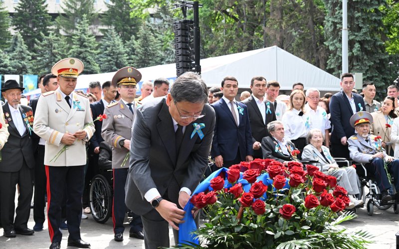 Алматыда Жеңістің 80 жылдығы аталып өтті Алматыда Жеңістің 80 жылдығы аталып өтті