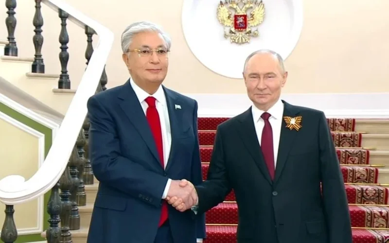 Kassym-Jomart Tokayev arrives at Kremlin
