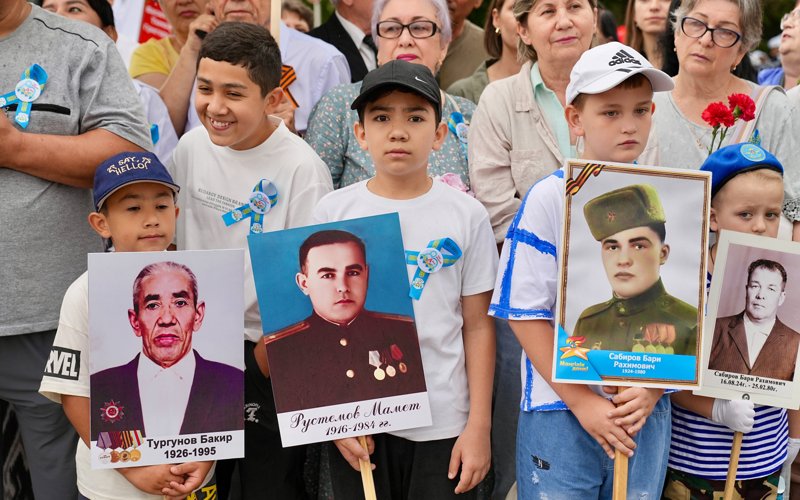 Шымкент отметил 80-летие Победы: память, фотографии и песни военных лет Шымкент отметил 80-летие Победы: память, фотографии и песни военных лет