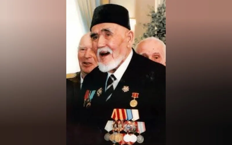 Мәулен Қалмырзаев