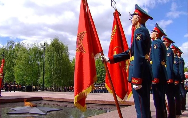 Президент Казахстана возложил цветы к могиле Неизвестного солдата Президент Казахстана возложил цветы к могиле Неизвестного солдата