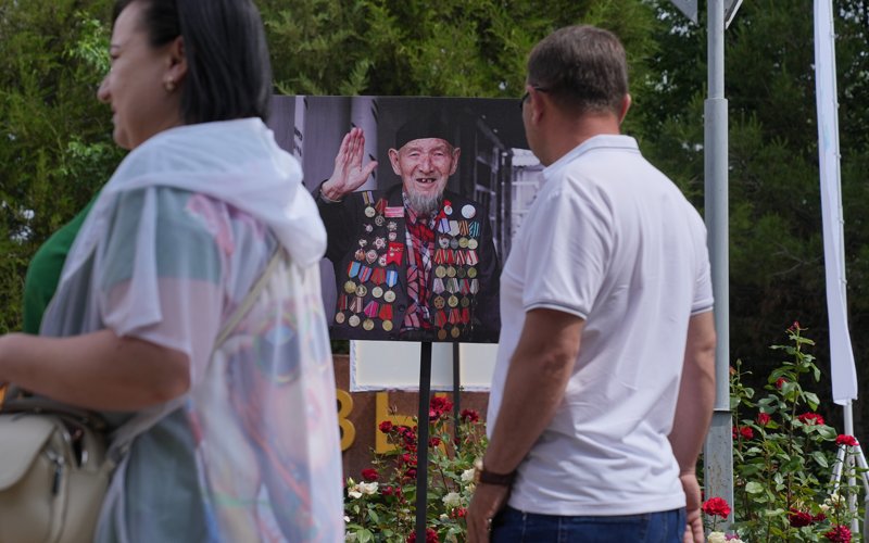 Шымкент отметил 80-летие Победы: память, фотографии и песни военных лет Шымкент отметил 80-летие Победы: память, фотографии и песни военных лет
