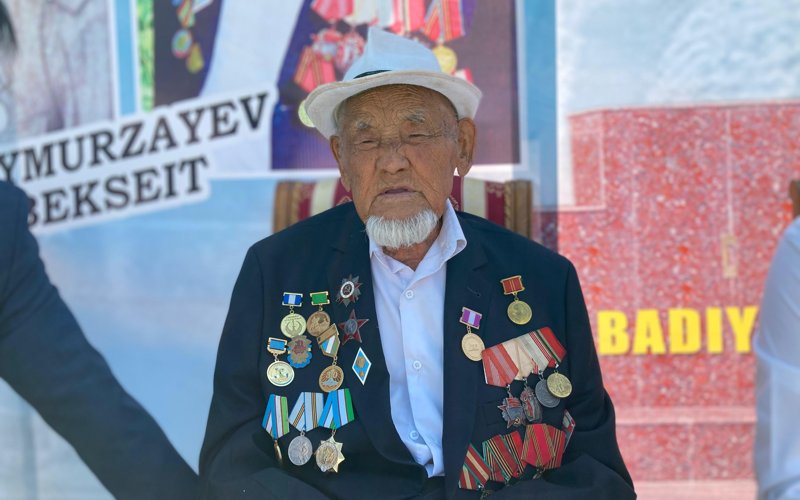 Өзбекстанда 100 жастағы ардагер қазақ тұрады Өзбекстанда 100 жастағы ардагер қазақ тұрады