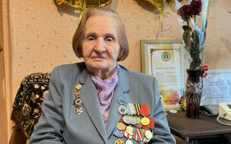 Пуля просвистела у моего уха. Было жутко — снайпер, ветеран ВОВ, поделилась фронтовыми воспоминаниями