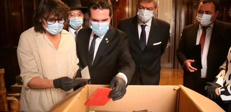 Аргентинада Гитлердің қолы қойылған құжаттар табылды