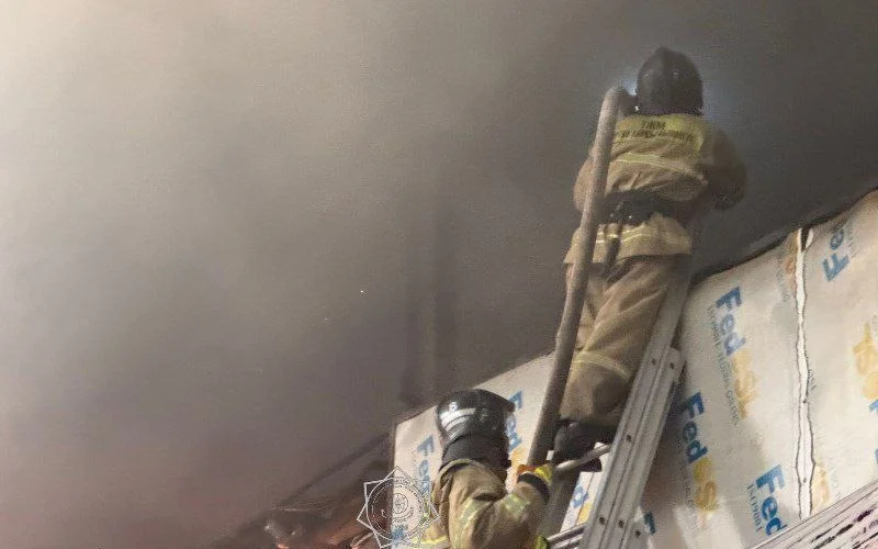 Пожар на складе в Астане локализован