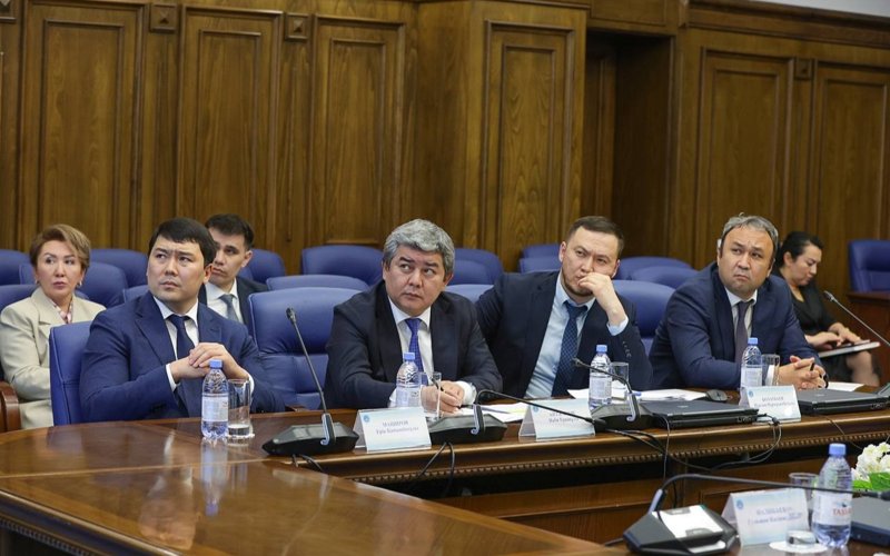 Жоғарғы аудиторлық палата отырысы Жоғарғы аудиторлық палата отырысы