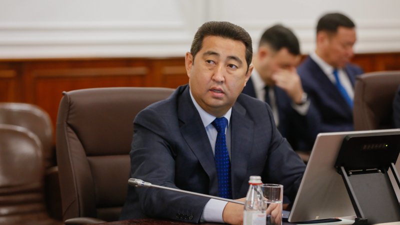 Айдарбек Сапаров АШМ