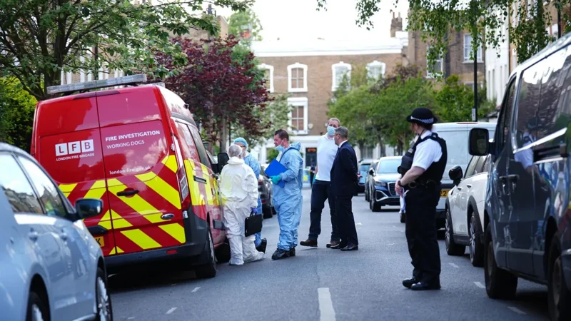 Полиция начала расследование после пожара в доме Кира Стармера