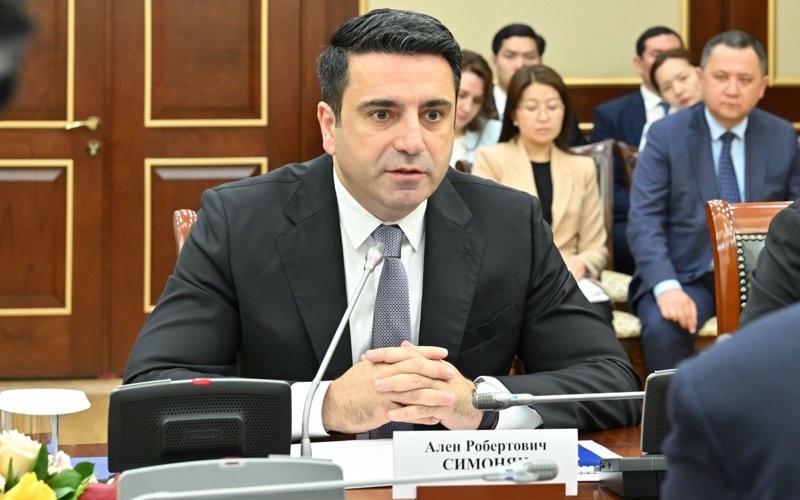 Alen Sımonıan Armenııa
