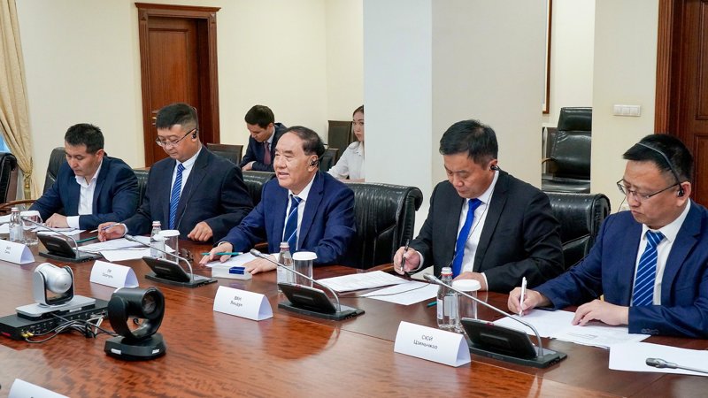 Роман Скляр провел встречу с президентом группы компаний Fufeng Group Ли Сюэчунем Роман Скляр провел встречу с президентом группы компаний Fufeng Group Ли Сюэчунем