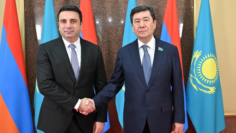 Armenııa Parlamentiniń spıkeri Májiliske keldi