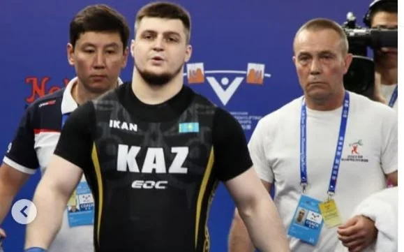 Артём Антропов - ауыр атлетикадан Азия чемпионатының күміс жүлдегері