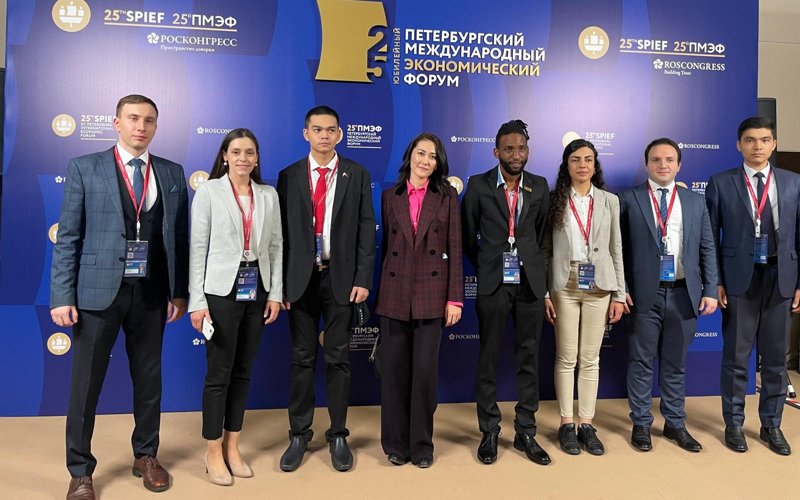 Kazakh delegation at the St. Petersburg International Economic Forum (SPIEF) Kazakh delegation at the St. Petersburg International Economic Forum (SPIEF)