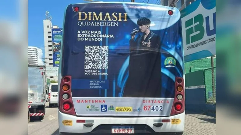 Dımash sýreti beınelengen avtobýs