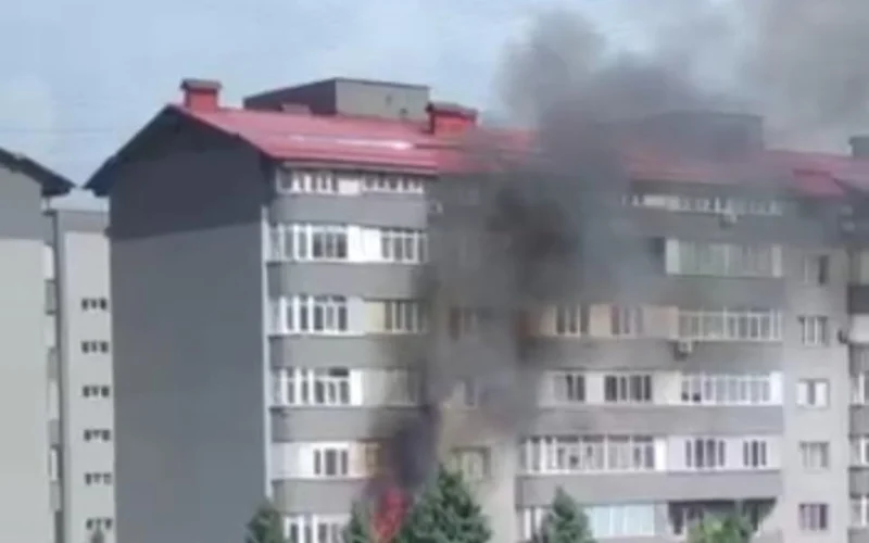  Almatyda órtenip jatqan kópqabatty úıden 12 adam qutqaryldy