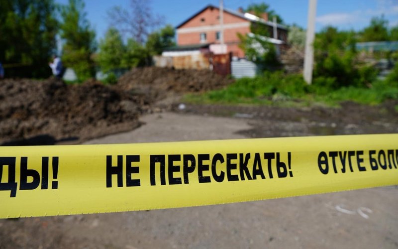 Úlken Narynda aýylynda qaza tapqan jumysshylardyń otbasylaryna jan-jaqty kómek kórsetiledi Úlken Narynda aýylynda qaza tapqan jumysshylardyń otbasylaryna jan-jaqty kómek kórsetiledi