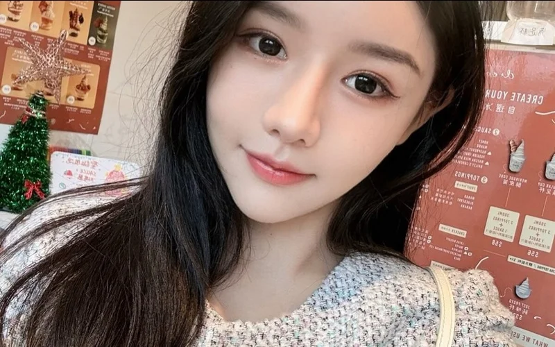 Гонконг: Сұлулық байқауы жеңімпазы алаяқтық үшін сотталды