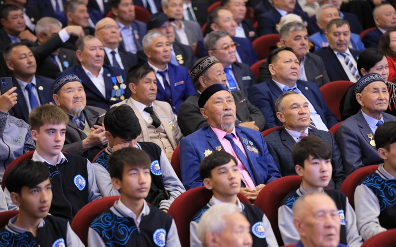 Ақтөбеде Қазақстанның Халық қаһарманы мен Еңбек ерлерінің қатысуымен конференция өтті Ақтөбеде Қазақстанның Халық қаһарманы мен Еңбек ерлерінің қатысуымен конференция өтті