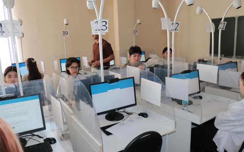 В Казахстане начался основной этап ЕНТ-2025