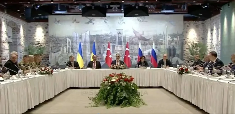 Прямые переговоры между Россией и Украиной начались в Стамбуле