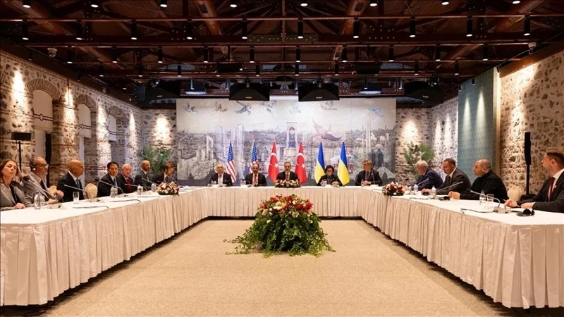 UNESCO representative hands over Betashar ritual inscription certificate to Kazakh State Counselor 