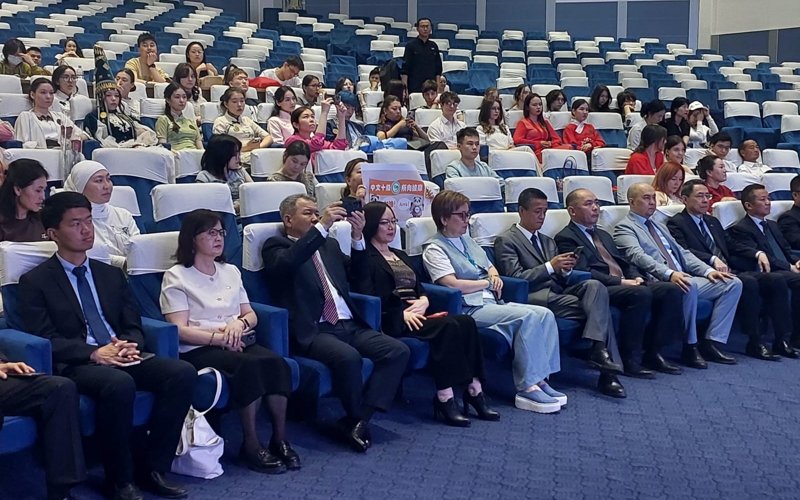 Astanada qytaı tilinen álemdik baıqaýdyń respýblıkalyq kezeńi ótip jatyr Astanada qytaı tilinen álemdik baıqaýdyń respýblıkalyq kezeńi ótip jatyr