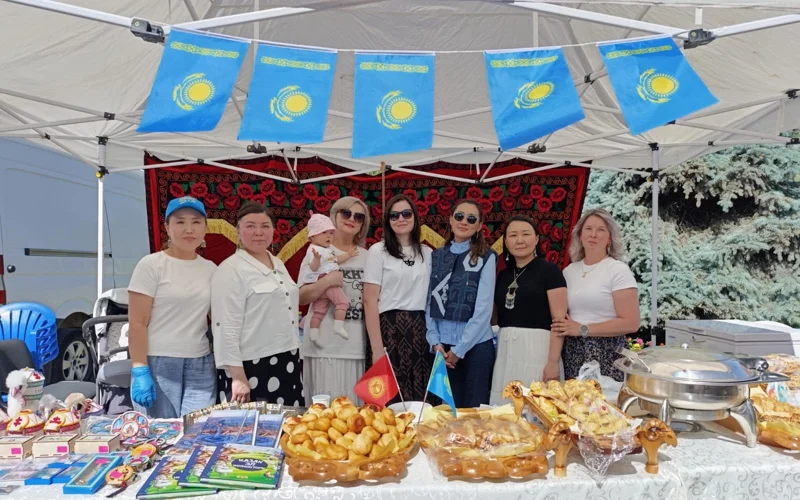 Казахстан принял участие в дипломатической благотворительной акции в Бишкеке