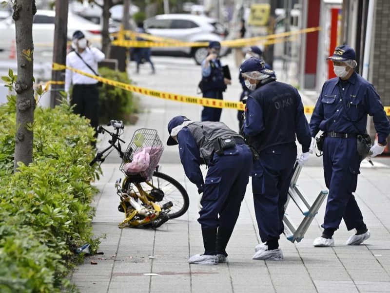 2 men die in Osaka after one jumps from building, lands on other