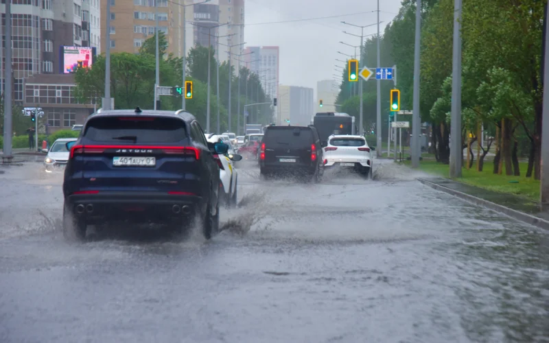 дождь, ливень, лужа, погода, ауа райы, жанбыр, автомобиль, көлік