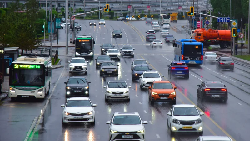 дождь, ливень, лужа, погода, ауа райы, жанбыр, автомобиль, көлік, светофор