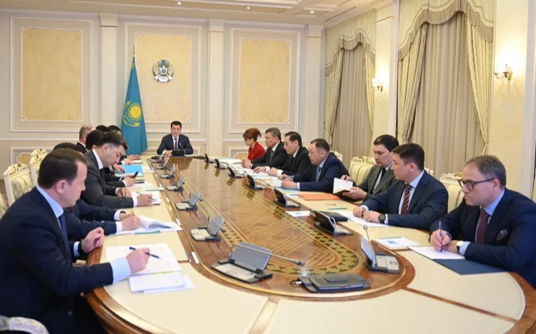 Мемлекеттік кеңесші этносаралық келісімді нығайту мәселелеріне арналған республикалық жиын өткізді