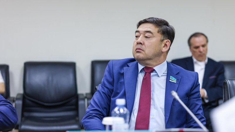 Елде 705 ауыл мен 18 қала таза ауыз сусыз отыр Елде 705 ауыл мен 18 қала таза ауыз сусыз отыр